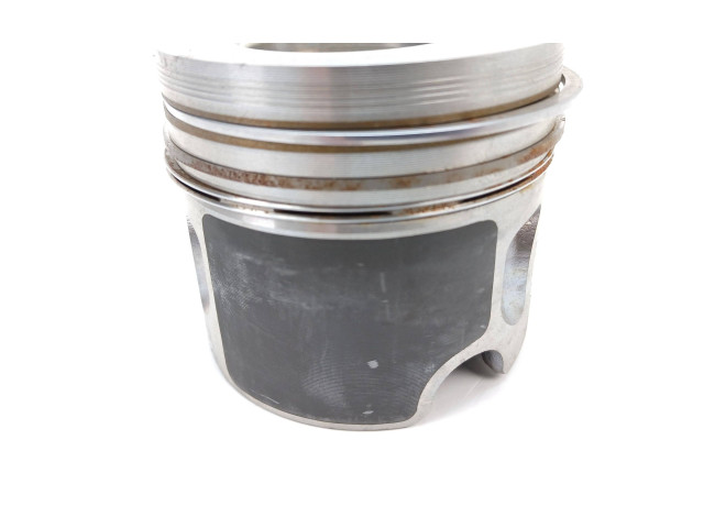  Поршень  038107065DC  Volkswagen Golf VII  