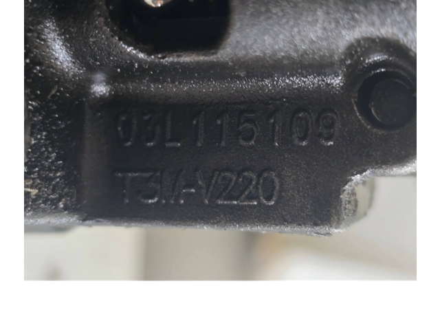 Масляный насос   03L103537, 03G115105C  Volkswagen PASSAT B7 