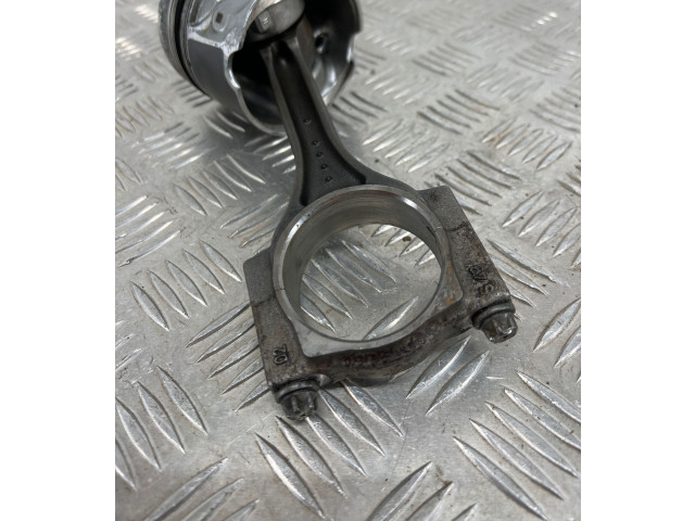 Поршень с шатуном b47 BMW 1 F40