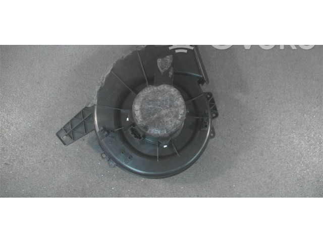 Вентилятор печки    6R1819015   Skoda Rapid (NH)