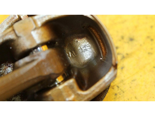  Поршень с шатуном    Audi A3 S3 8P  