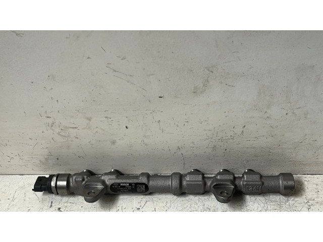 Vstřikovací lišta 0445214217, 55234437 Fiat 500L pro naftový motor 1.3