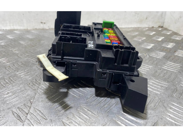 Блок предохранителей  FL3T15604DJ   Ford F150    