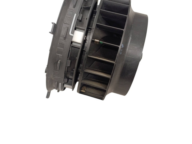 Вентилятор печки    0130309006, F011500133   Mercedes-Benz GLC C253