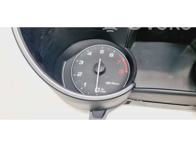 Přístrojová deska Alfa Romeo Giulia 2018 50554639, 50549180