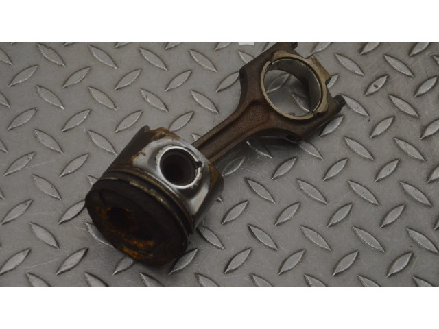 Поршень D 5244 T4 Volvo XC60