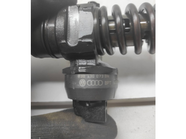 Vstřikovač 038130073BN Volkswagen Caddy Bls