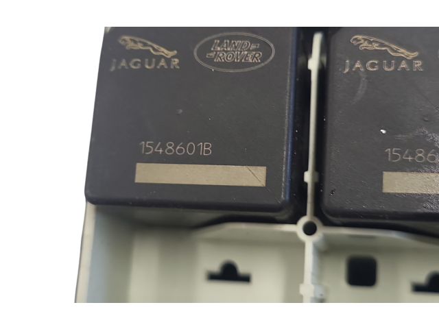 Блок предохранителей 1548601B Jaguar XE