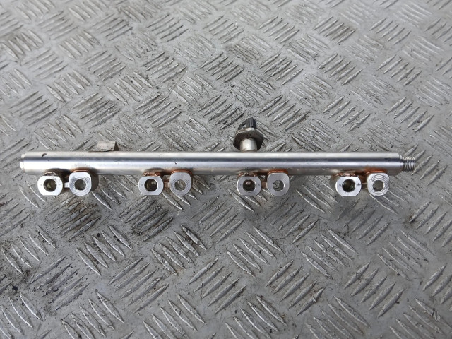 Vstřikovací lišta Hyundai Kona I