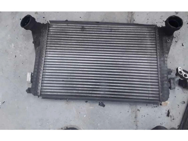 Радиатор интеркулера 1K0145803A   Skoda Yeti (5L)       