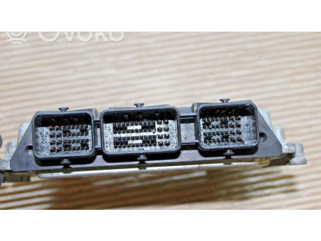 Блок управления двигателя 4M5112A650YE, 0281001701 Ford Focus