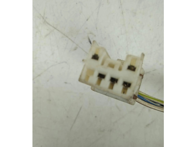 Зеркало электрическое Mitsubishi Carisma 2000 - 2004 года