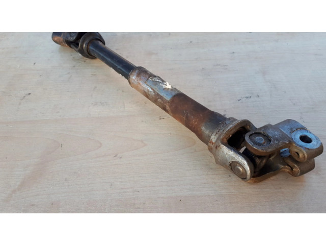 Крестовидная связь оси рулевого колеса