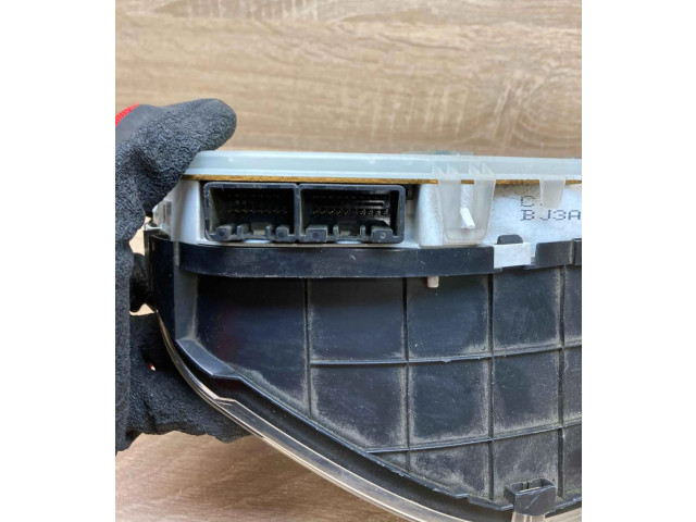 Панель приборов CJBJ3A, 9H20   Mazda 323 F       