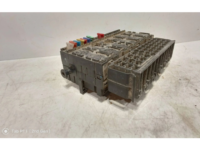 Блок предохранителей 357937039 Volkswagen Transporter - Caravelle T4