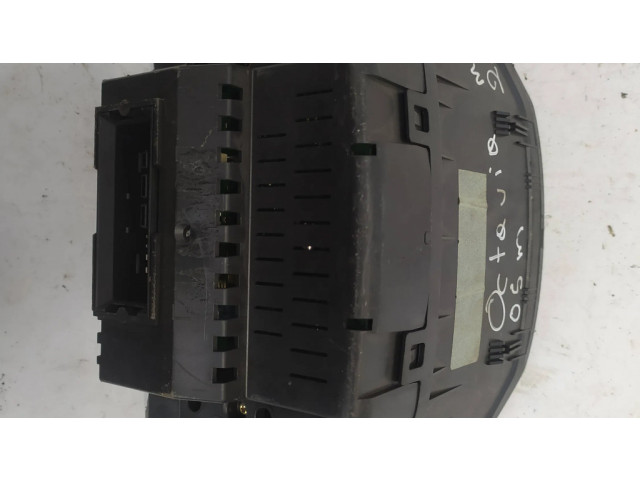 Панель приборов 1Z0920841D, 0760Z Skoda Octavia Mk2 (1Z)