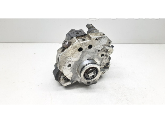 Топливный насос 8689590, 0445010043   Volvo V70  