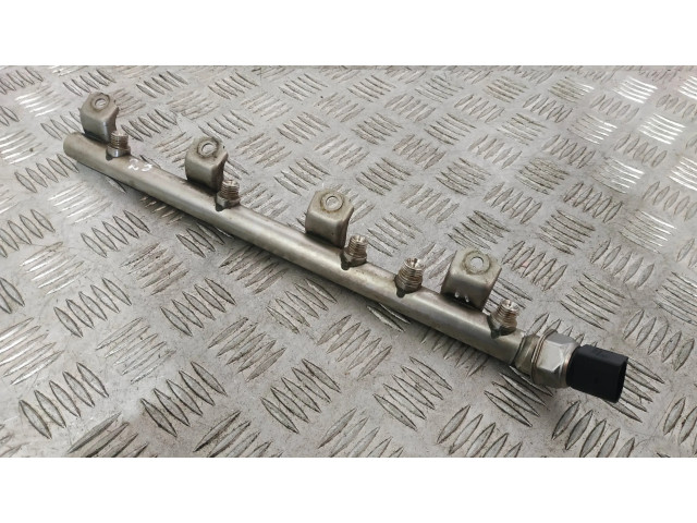 Vstřikovací lišta 7547599 BMW 5 GT F07 pro benzínový motor 4.4