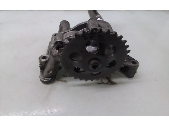 Масляный насос - 06A115105B Volkswagen Golf IV