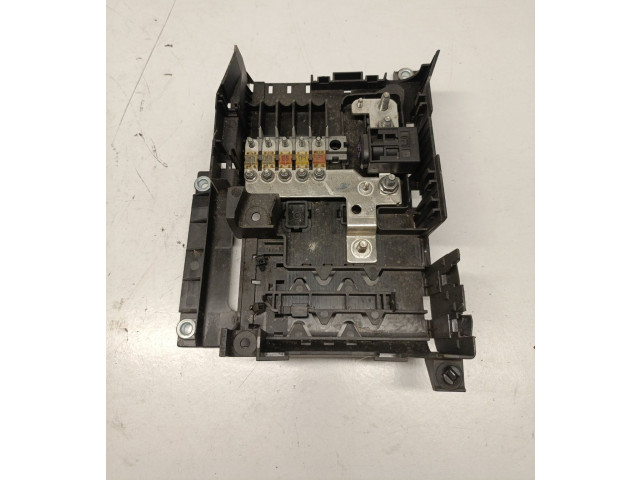 Pojistková skříňka 7L0937548C Audi Q7 4L 2011