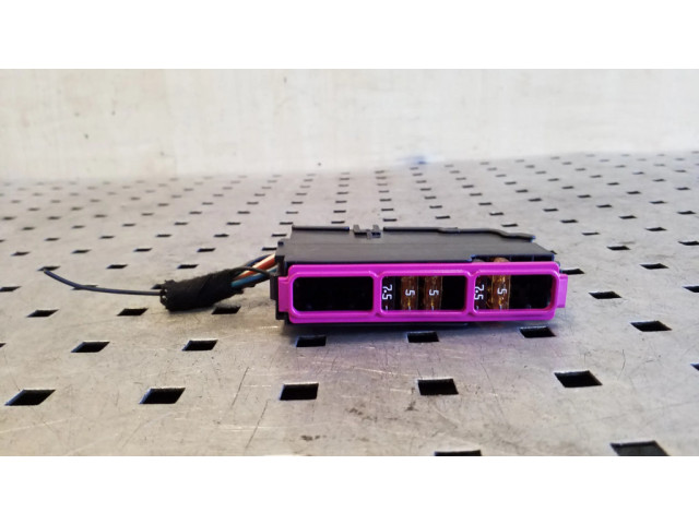 Блок предохранителей 8K0941824D Audi A6 C7