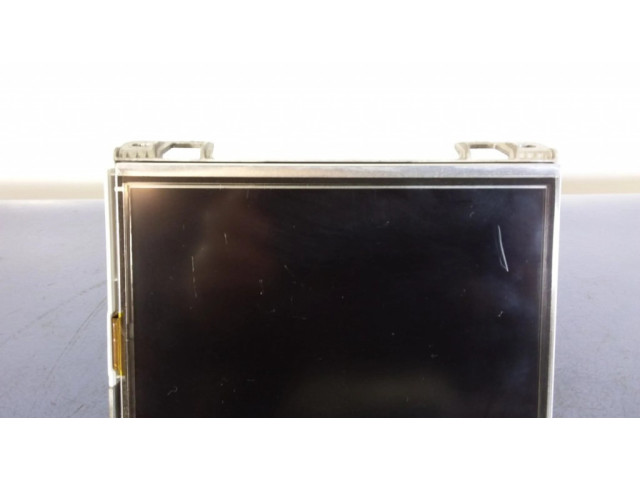 Радио/ проигрыватель CD/DVD / навигация