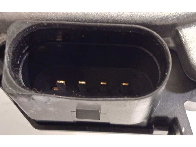 Моторчик заднего дворника 5H0955711    Skoda Octavia Mk4