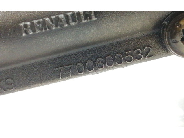 Масляный насос  K9K728 7700600532  Nissan Tiida C11 