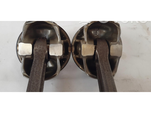 Поршень (поршни)    ACM100   Maserati Ghibli