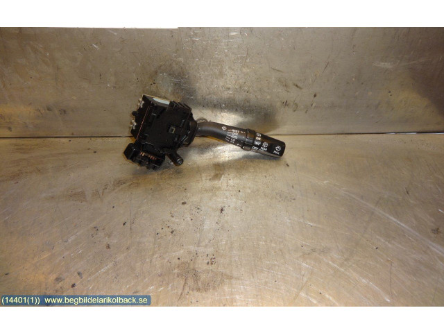 Ручка стеклоочистителей    Toyota Corolla Verso E121