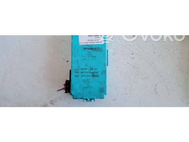 Блок предохранителей MR445951B   Mitsubishi Montero    
