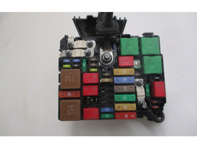 Блок предохранителей 9804848580   Peugeot 2008 II    