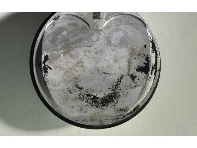 Píst 7840922 BMW M3 e92 S65