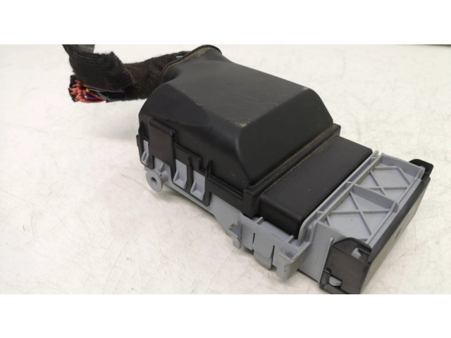 Блок предохранителей 13222786, 13500587 Chevrolet Orlando