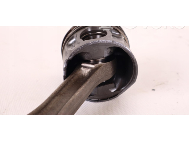 Поршень с шатуном Maserati Ghibli