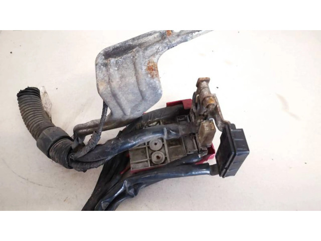 Блок предохранителей Mitsubishi Outlander