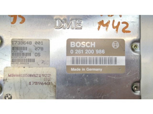 Блок управления двигателя 0261200986, 1739648   BMW 5 E34