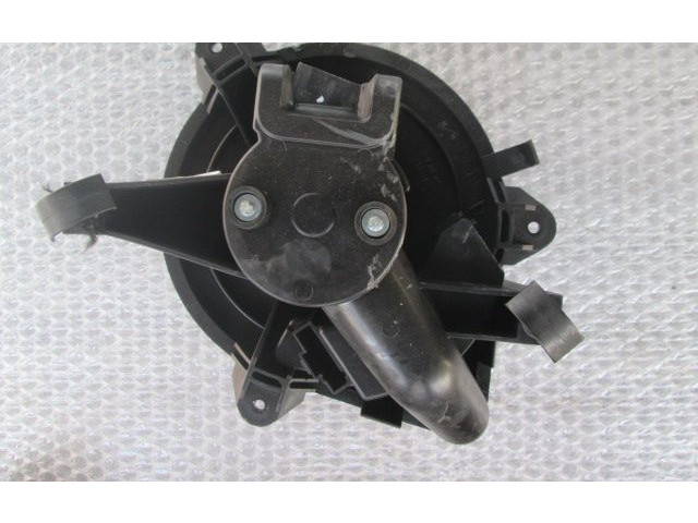 Вентилятор печки    77362775   Fiat Idea