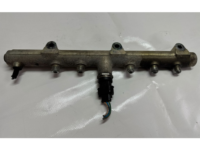 Топливная рампа 0445214061, 06836391   KIA Sorento  