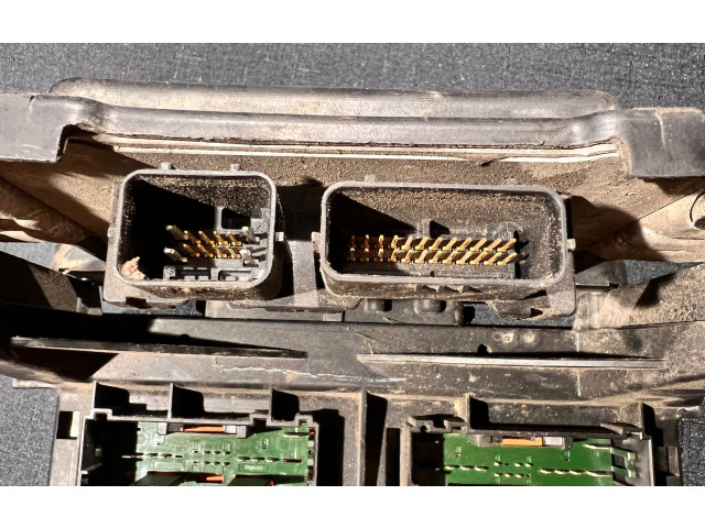 Блок предохранителей 04839337AC, 56040662AH Jeep Grand Cherokee (WK)