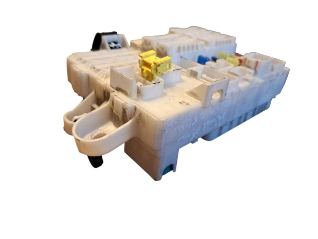 Pojistková skříňka Toyota Hilux (AN10, AN20, AN30) 2007