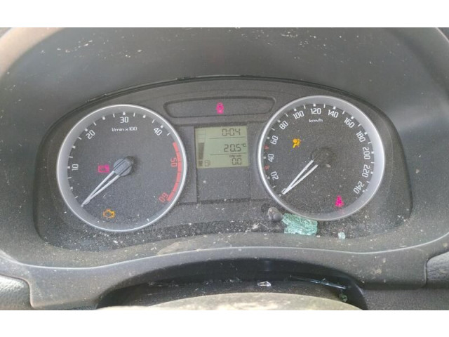 Панель приборов 5J0920800C   Skoda Fabia Mk2 (5J)       