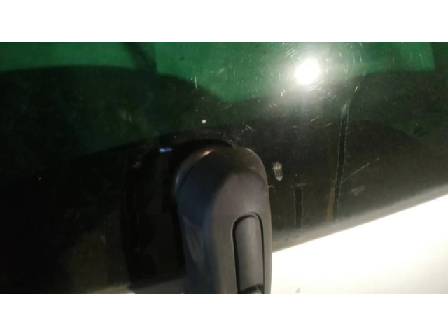 Моторчик заднего дворника     Citroen C8