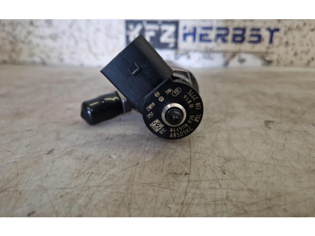 Форсунка 05L130277E, 0445110835 Volkswagen Cross Touran II DTSB