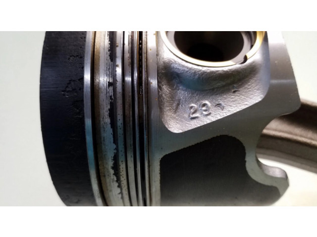 Píst N57, 038J Audi A4 S4 B8 8K pro naftový motor 2.0 cgl