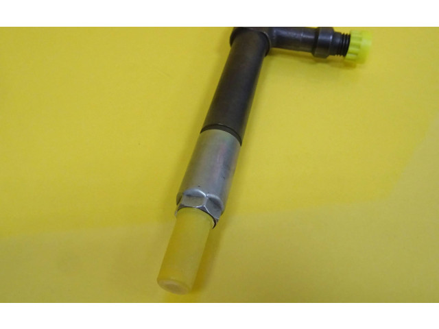 Форсунка Mazda Premacy