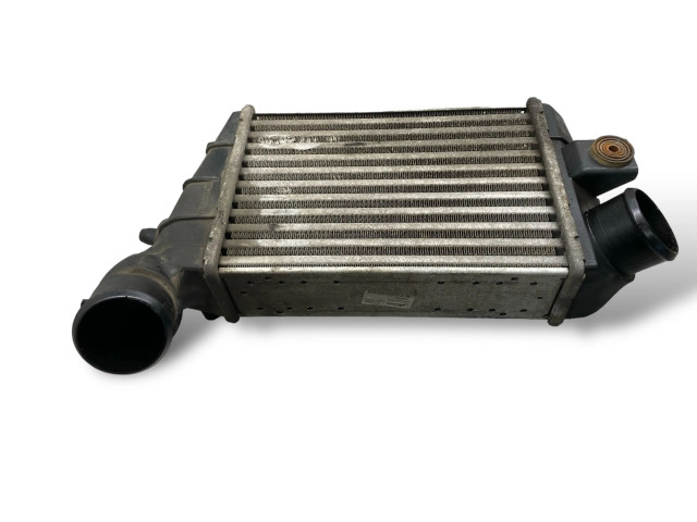 Интеркулер 517159990, 1686864 Alfa Romeo GT 1.9