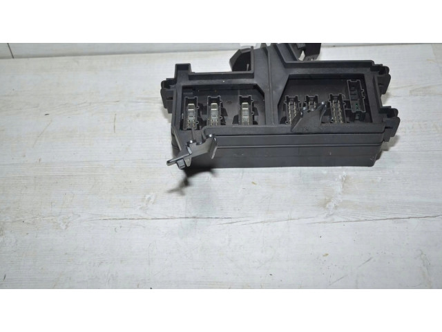 Блок предохранителей A1645403372 Mercedes-Benz R W251