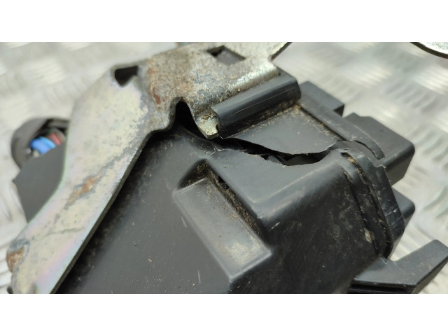 Pojistková skříňka Infiniti Q50 2016