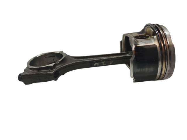  Поршень с шатуном  55196910, 16V  Fiat Grande Punto  